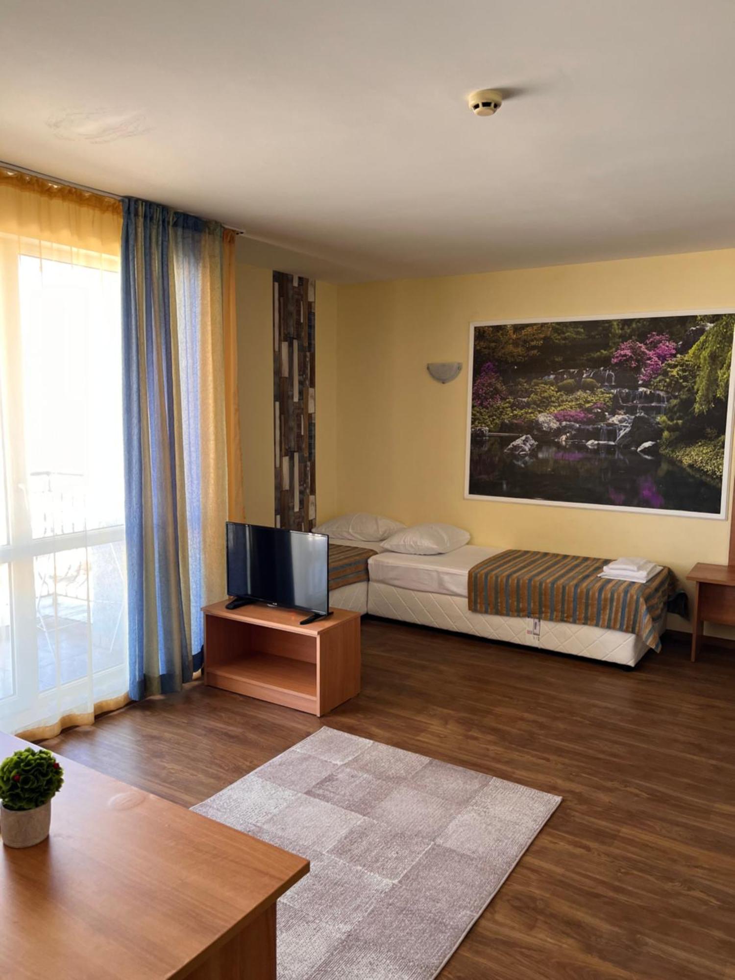 Hotel Star 3*
